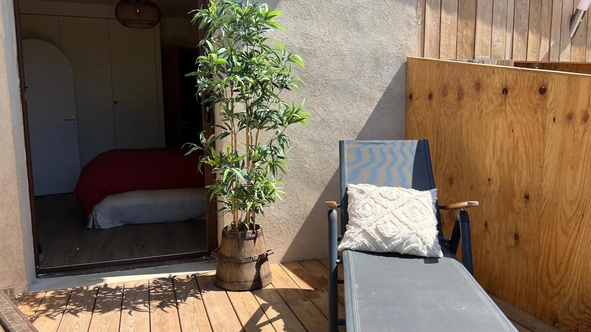 Maison Exotique Avec Piscine - Quatre Murs Et Un Toit Hyeres 0*,  France