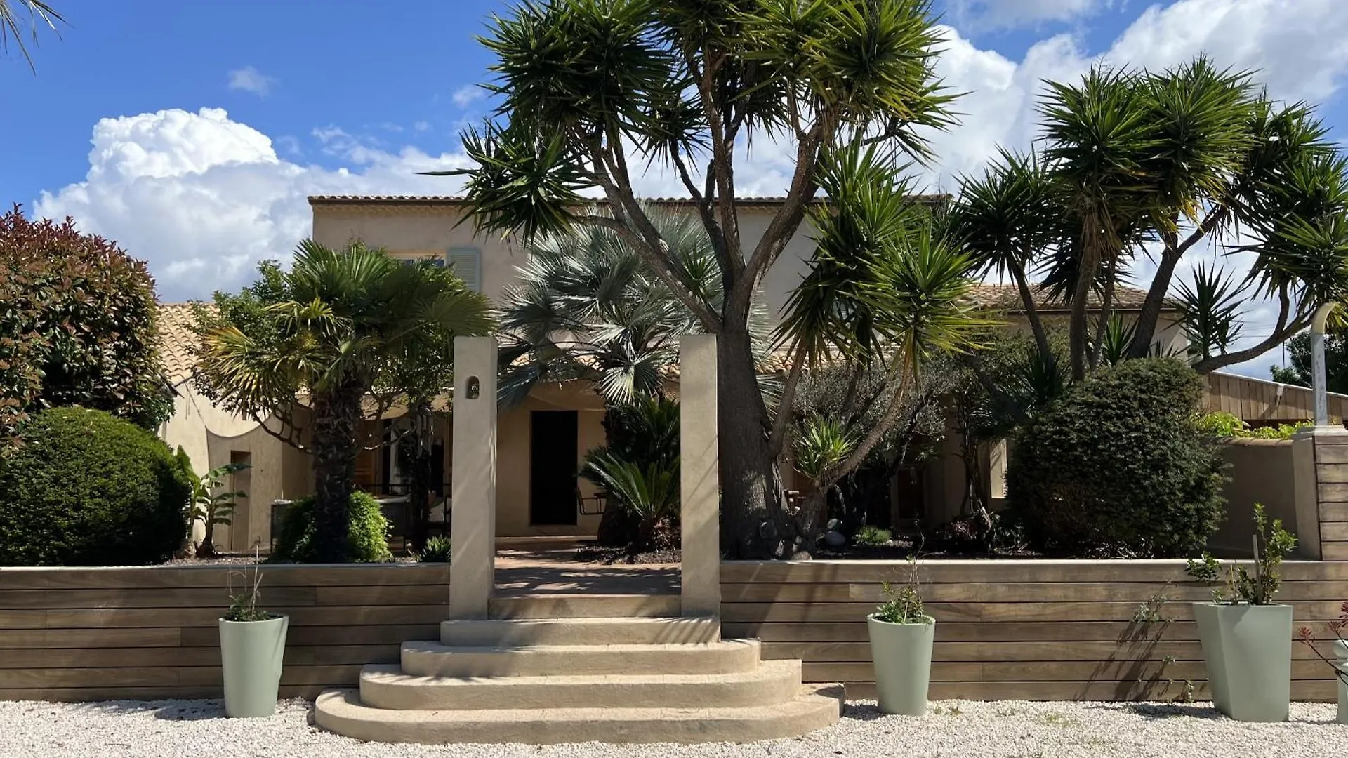 Maison Exotique Avec Piscine - Quatre Murs Et Un Toit Hyeres 0*,  France