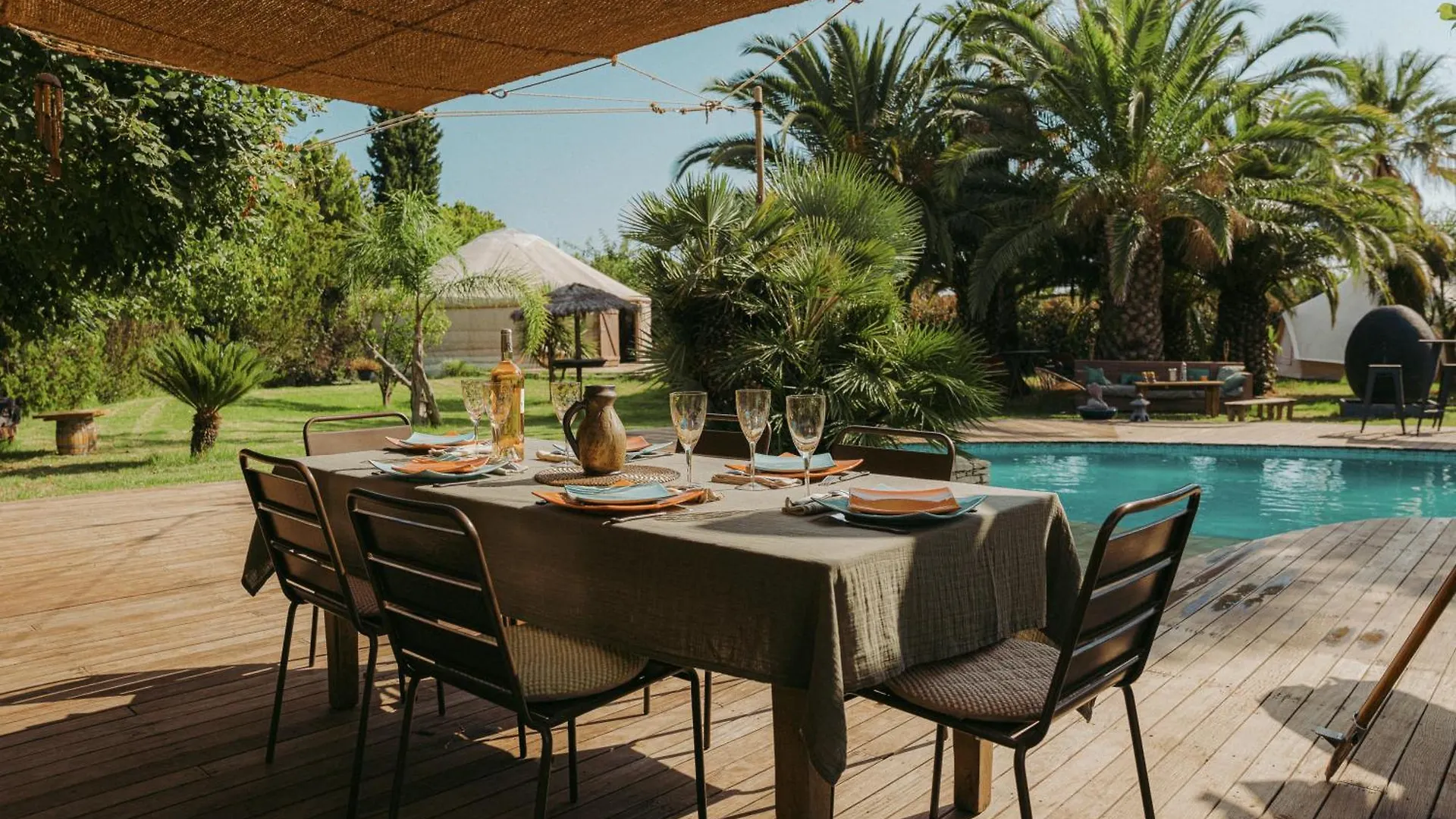 Maison Exotique Avec Piscine - Quatre Murs Et Un Toit Hyeres Holiday home
