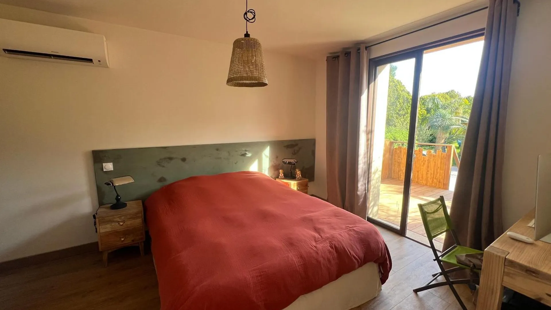 Holiday home Maison Exotique Avec Piscine - Quatre Murs Et Un Toit Hyeres